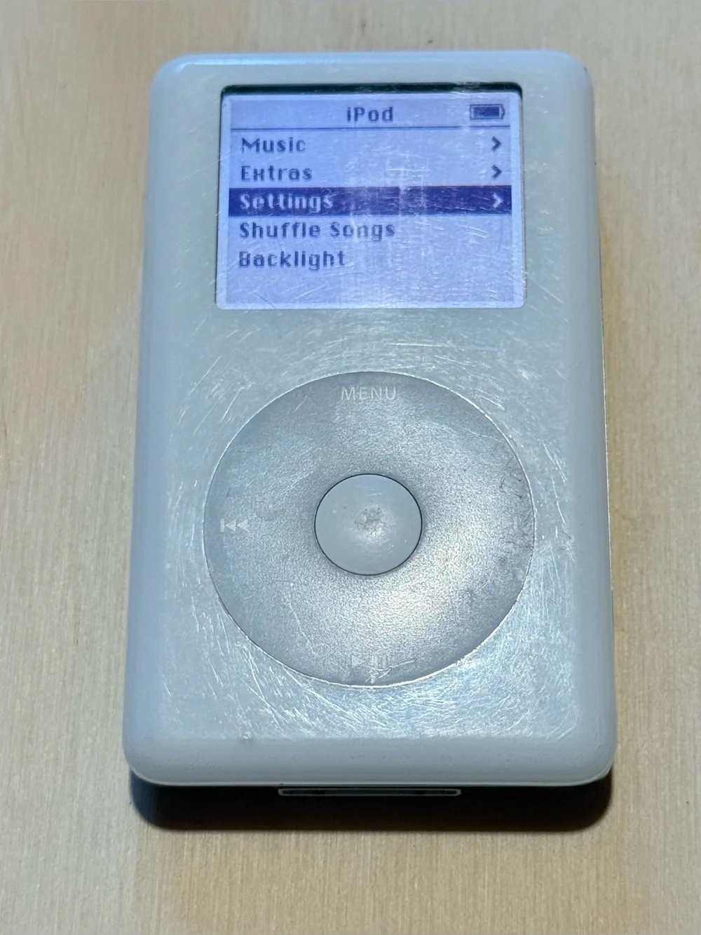iPod 4thGen Model:MP102 20GB White Tested Good Battery w/3416Song-Charg Read Blw